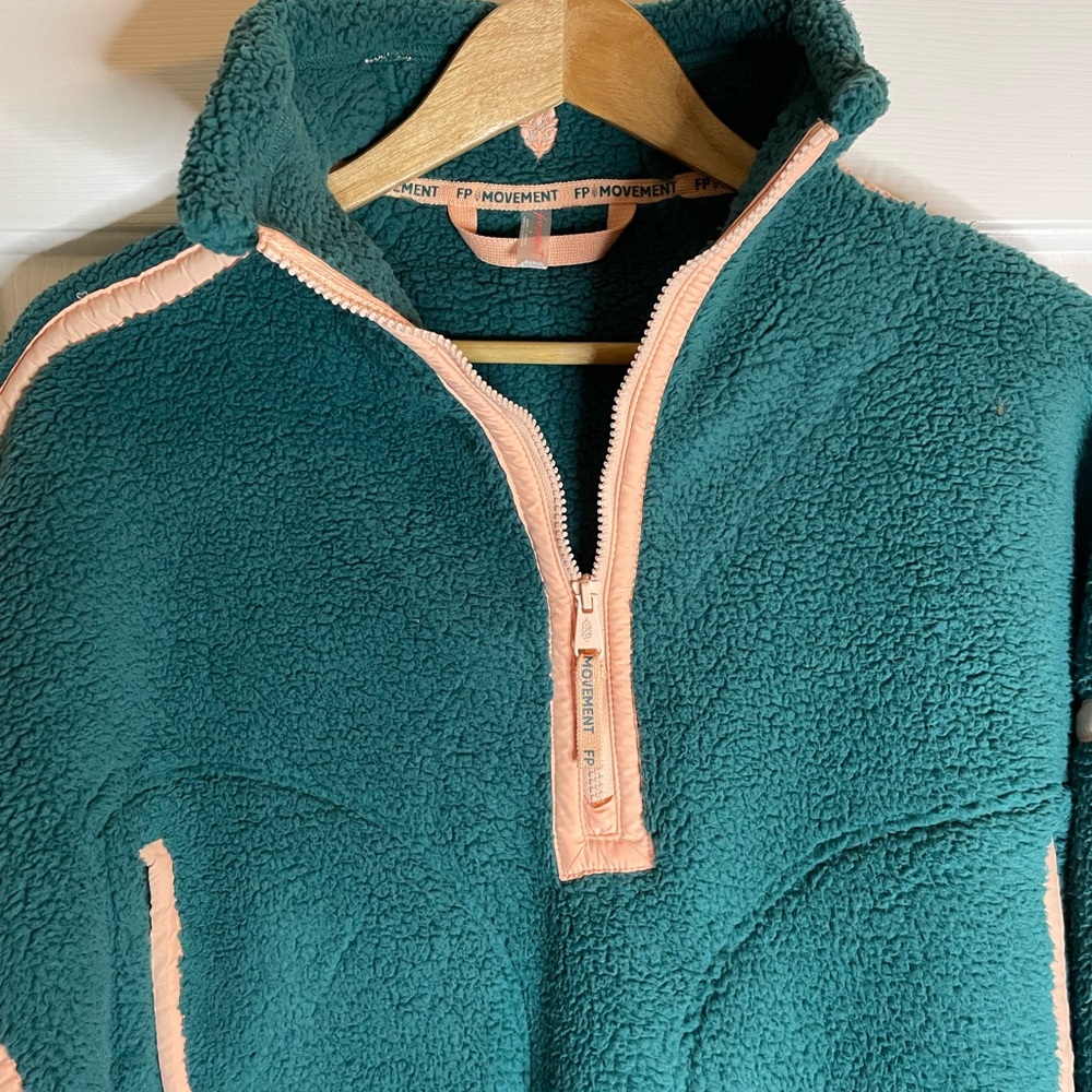 Free People Movement Mountain High Pullover Fleece active sweater Small chic - Picture 5 of 10